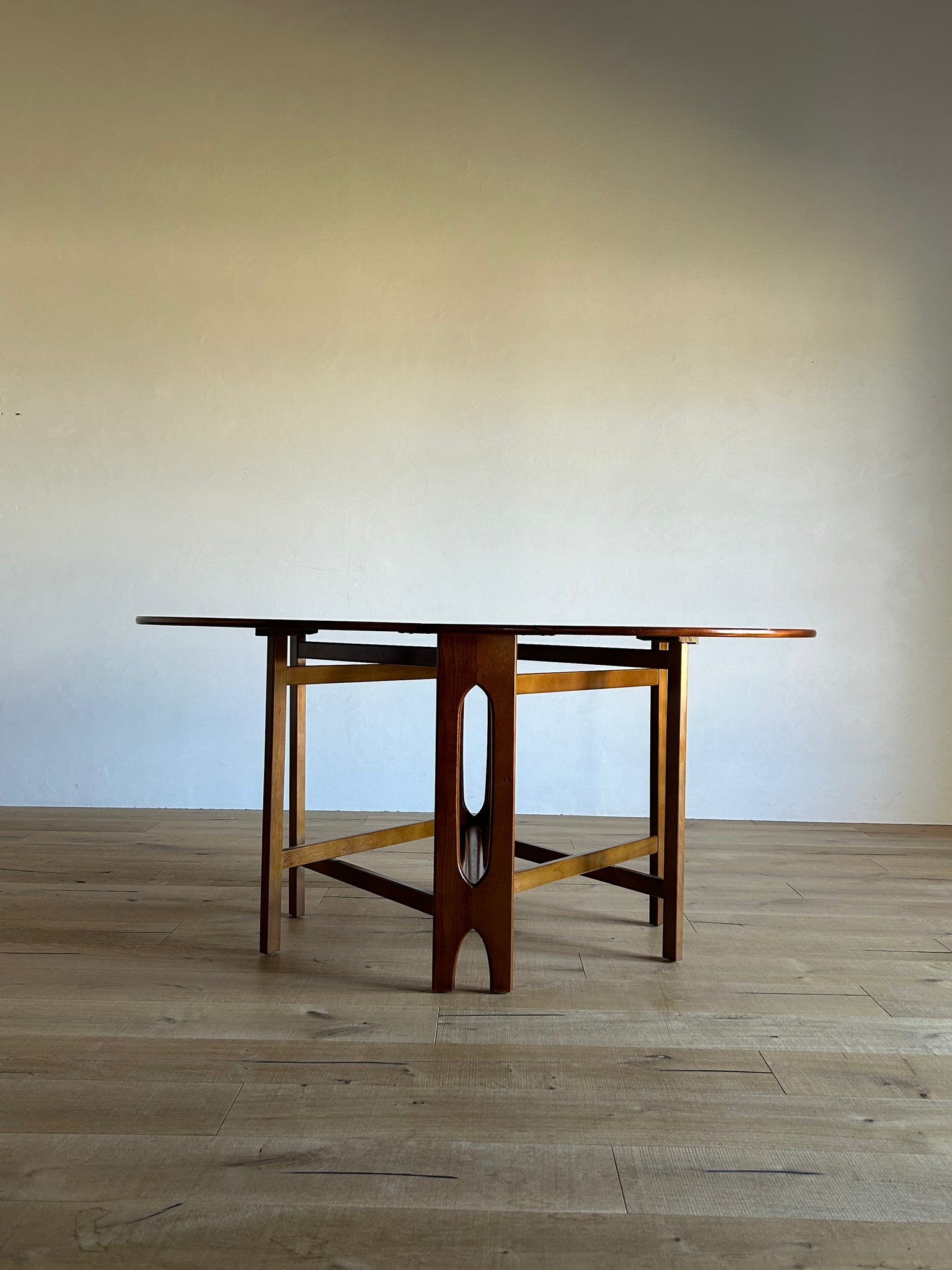 ジェンティーク ゲートレッグ テーブル / jentique gateleg table ジェンティーク ゲートレッグ テーブル / jentique gateleg table