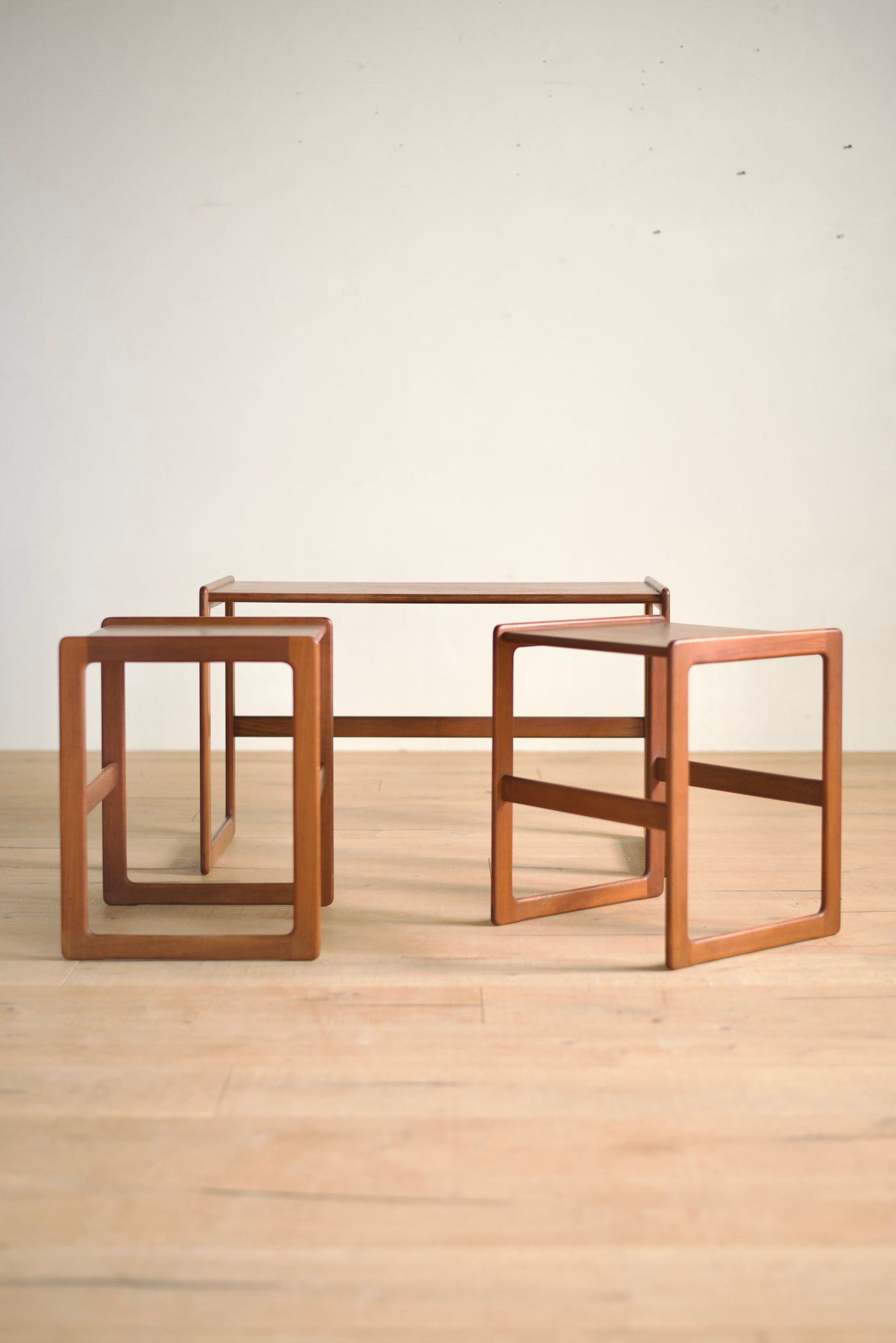 アルネ・ホブマン・オルセン × Mogens Kold ネストテーブル / arne hovmand olsen nest of coffee tables #0385
