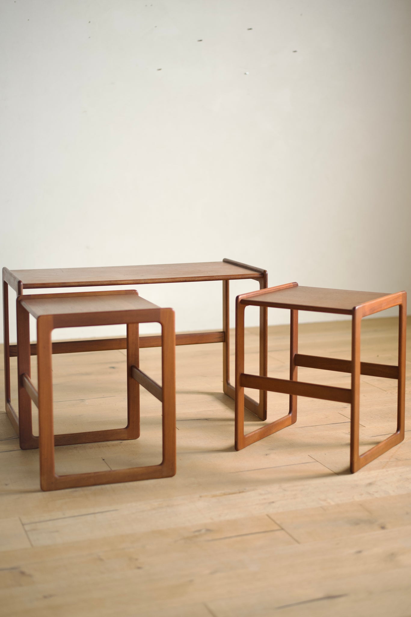 アルネ・ホブマン・オルセン × Mogens Kold ネストテーブル / arne hovmand olsen nest of coffee tables #0385