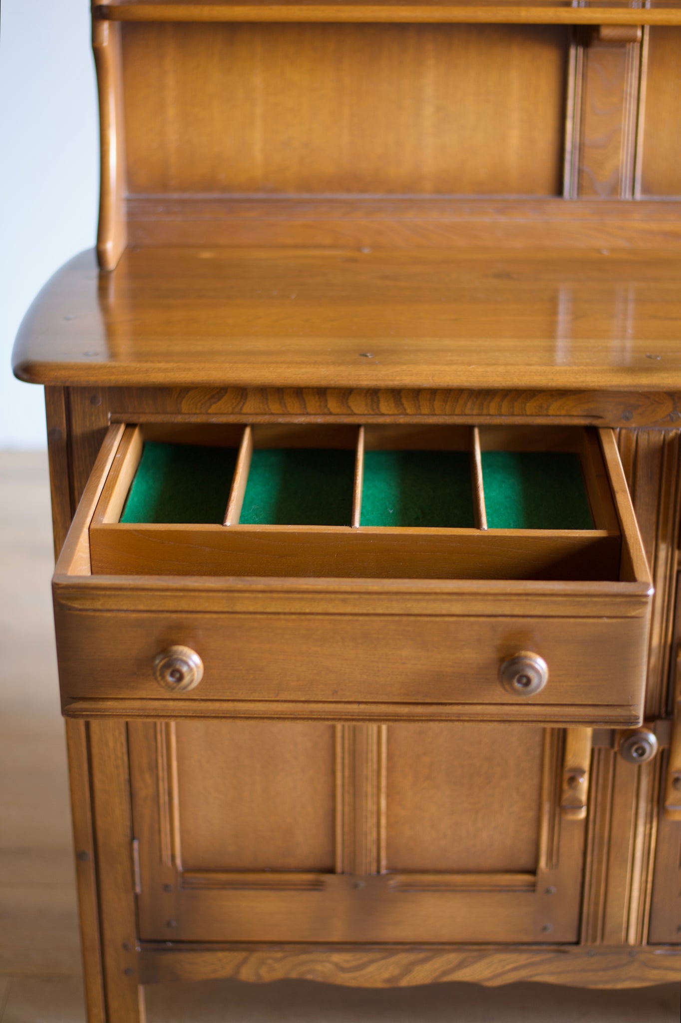 アーコール オールド コロニアル カップボード / ercol old colonial dresser with cutlery tray '331d' #0378