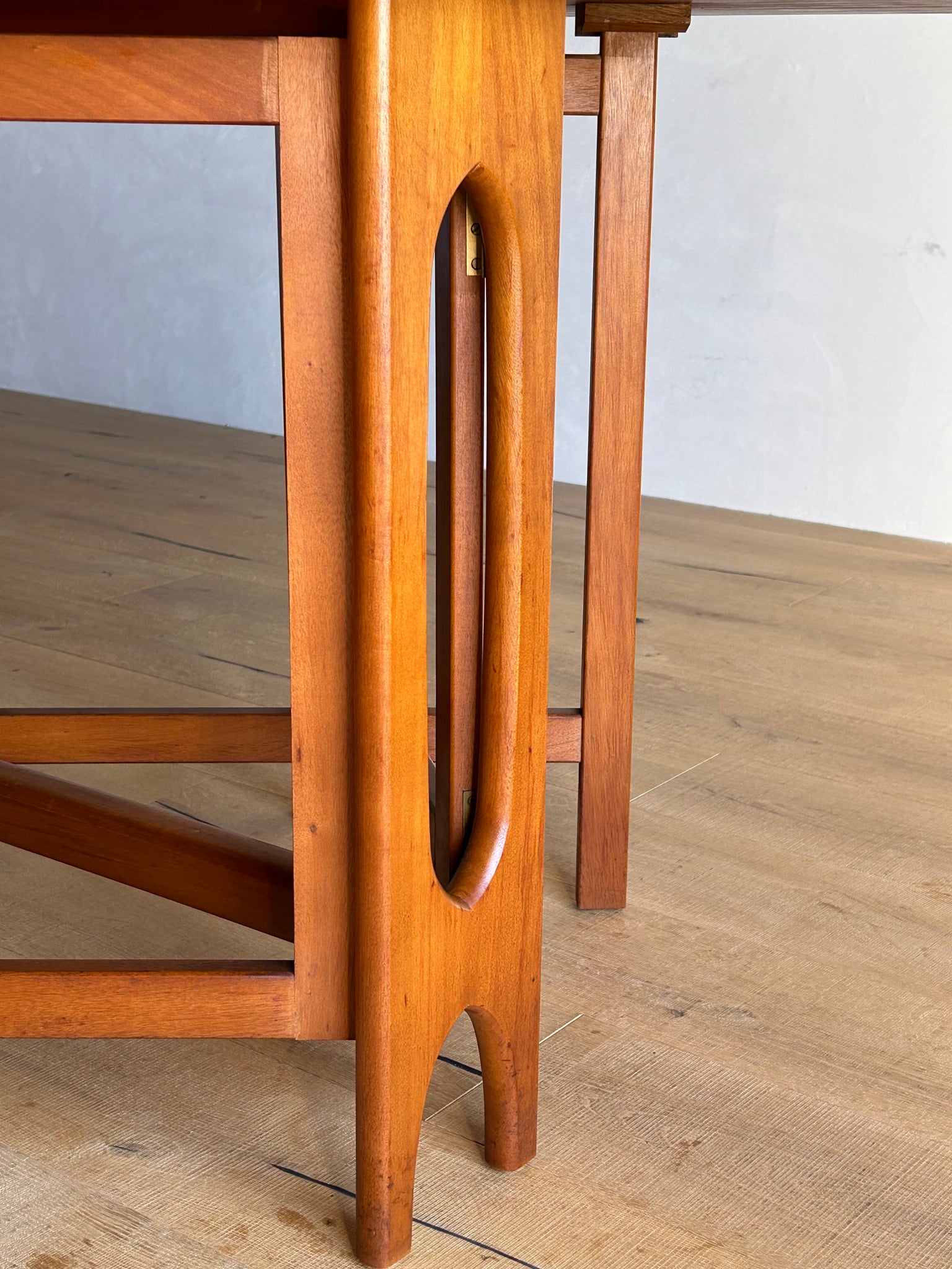 jentique gateleg table #0301