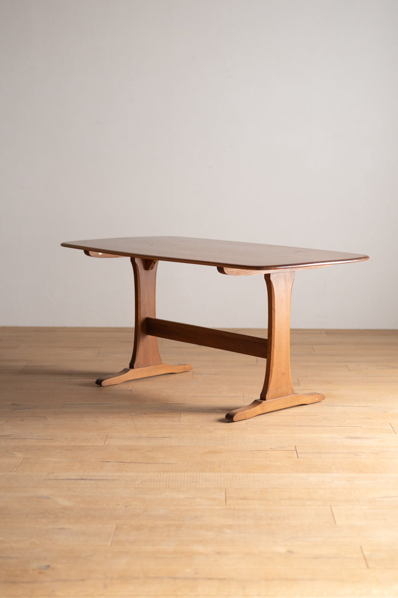 アーコール ウィンザー エルム ダイニング テーブル / ercol windsor elm dining table '822' #0375
