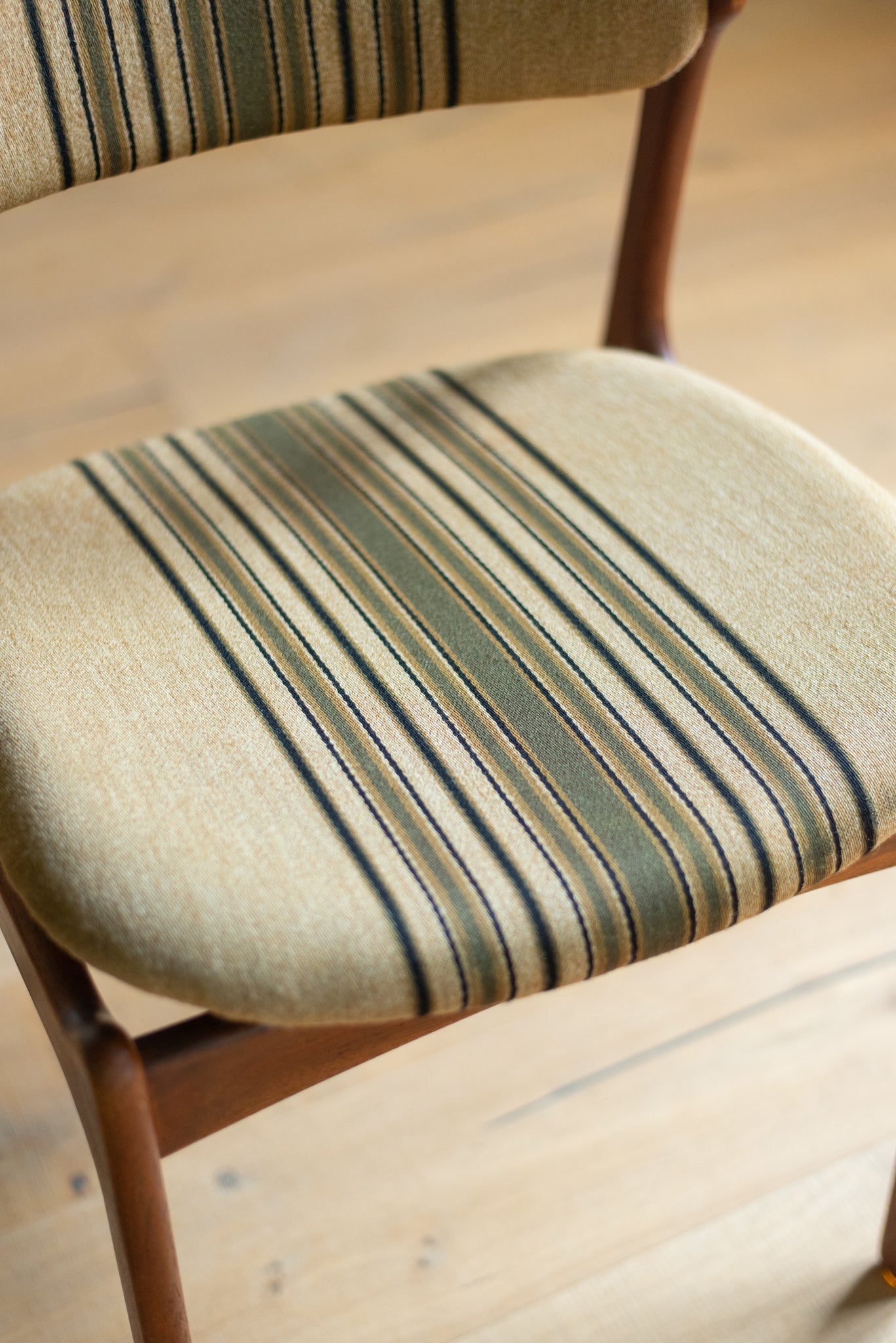 エリックバック ダイニングチェア 4脚セット / erik buch dining chairs 'model49' set of 4  #0097