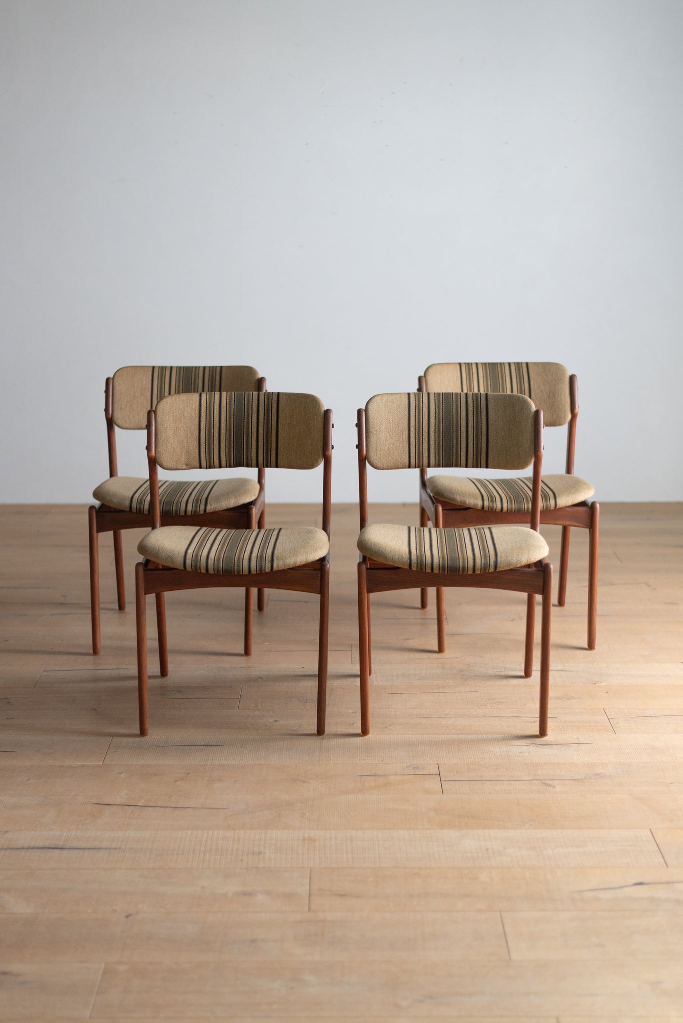 エリックバック ダイニングチェア 4脚セット / erik buch dining chairs 'model49' set of 4  #0097