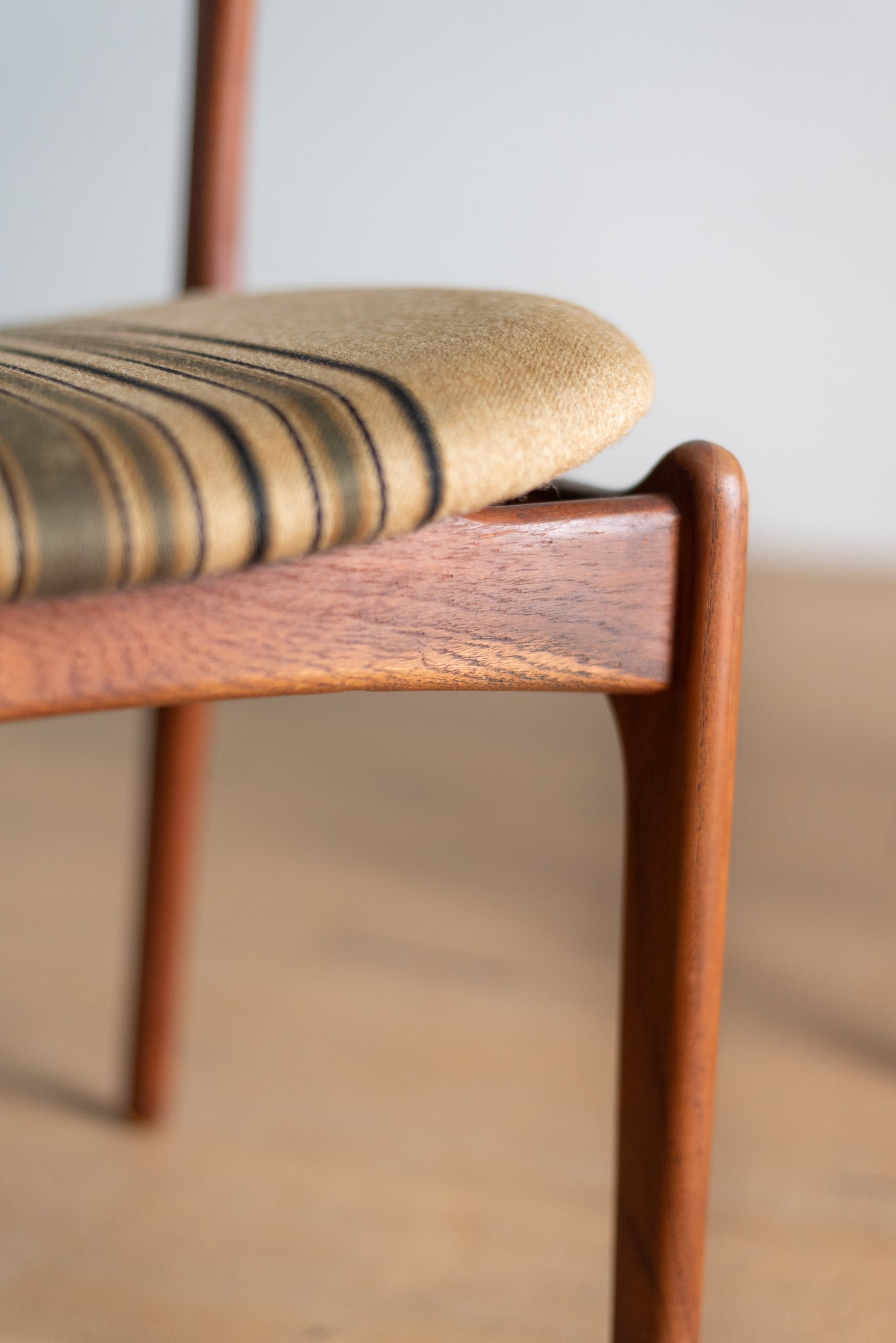 エリックバック ダイニングチェア 4脚セット / erik buch dining chairs 'model49' set of 4  #0097