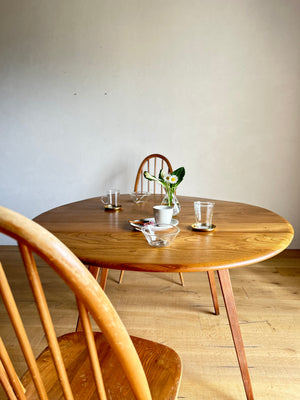 Ercol round shaped dropleaf dining table '384' #0305