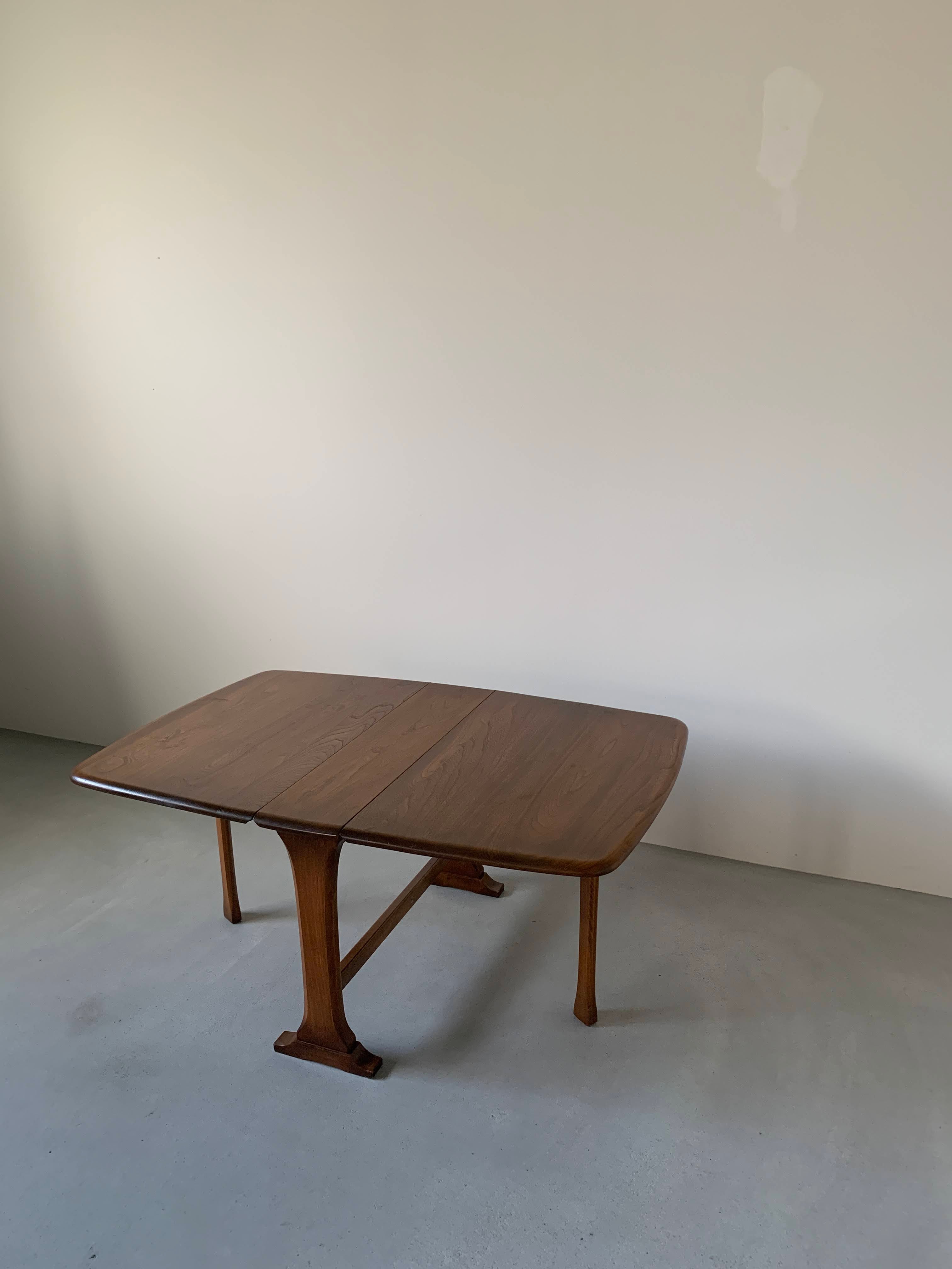 アーコール ゲートレッグ コーヒー テーブル / ercol windsor アーコール ゲートレッグ コーヒー テーブル / ercol windsor