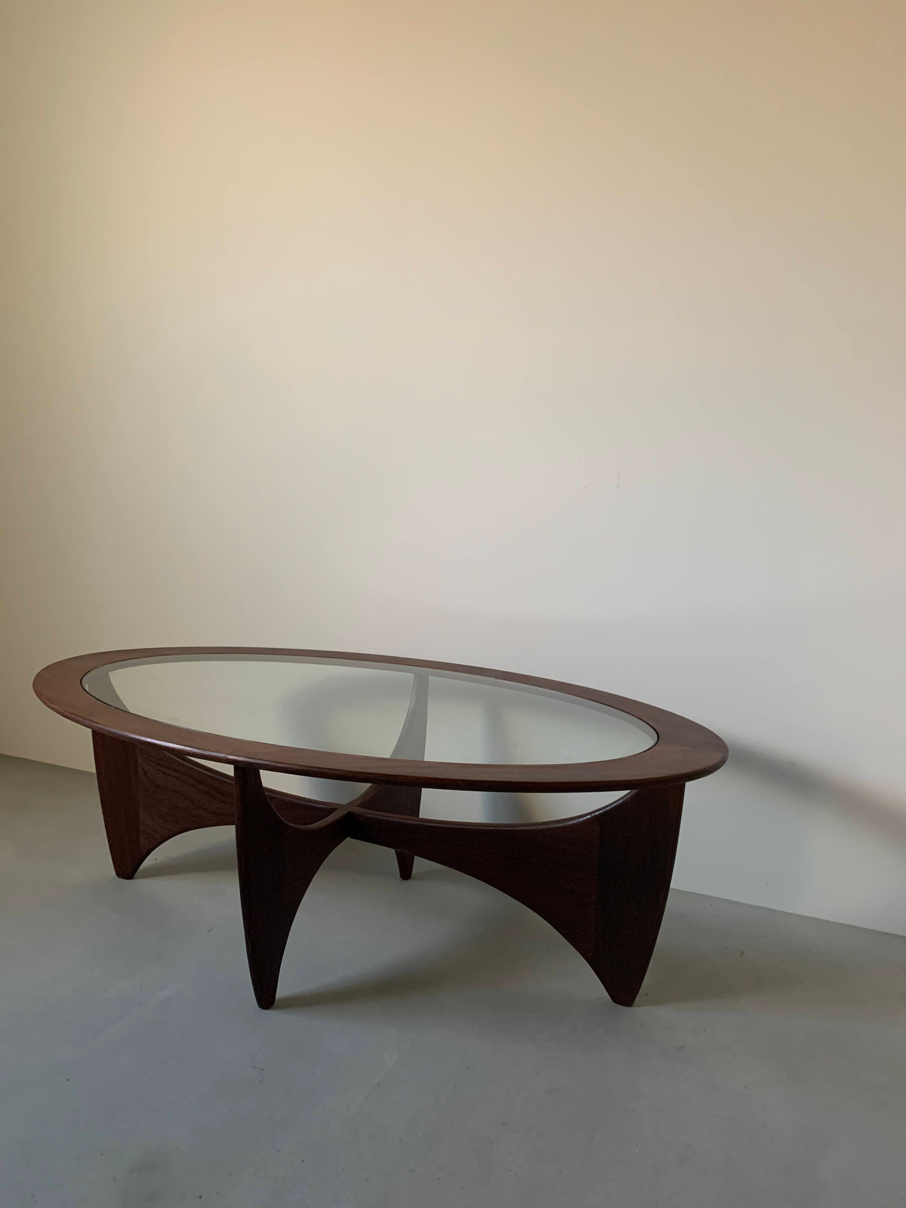 ジープラン グラス トップ オーバル コーヒー テーブル / g-plan glass top oval coffee table #023 –  SCOUT VINTAGE